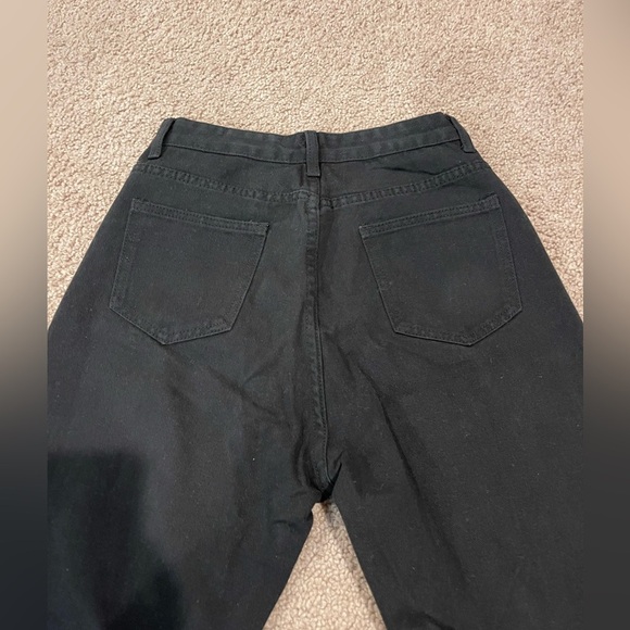 Women's SHEIN black High-waisted Raw Hem Jeans - Picture 9 of 10